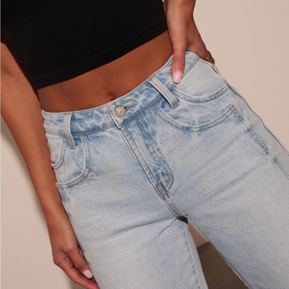 Mid Rise Wide Leg Cropped Denim - Picture 6 of 8